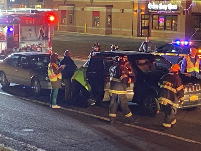 Greenport crash closes Fairview Avenue News