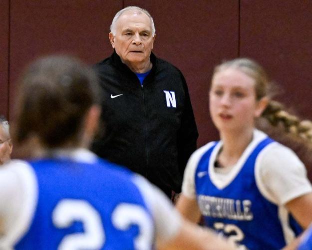 Hall of fame coach Zullo back on bench with Northville | Sports ...