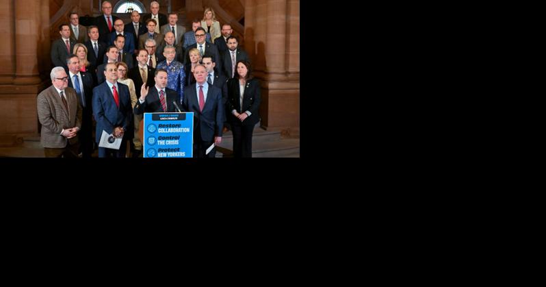Republicans introduce bill to reverse state immigration laws | News - Vimarsana News