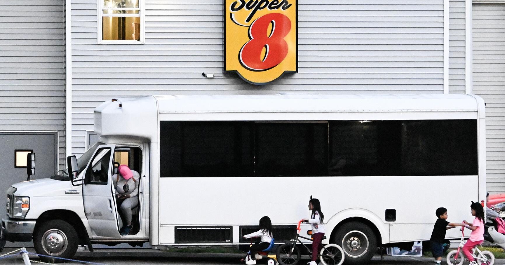 Rotterdam Super 8 Motel hosting migrants evacuated - Vimarsana News