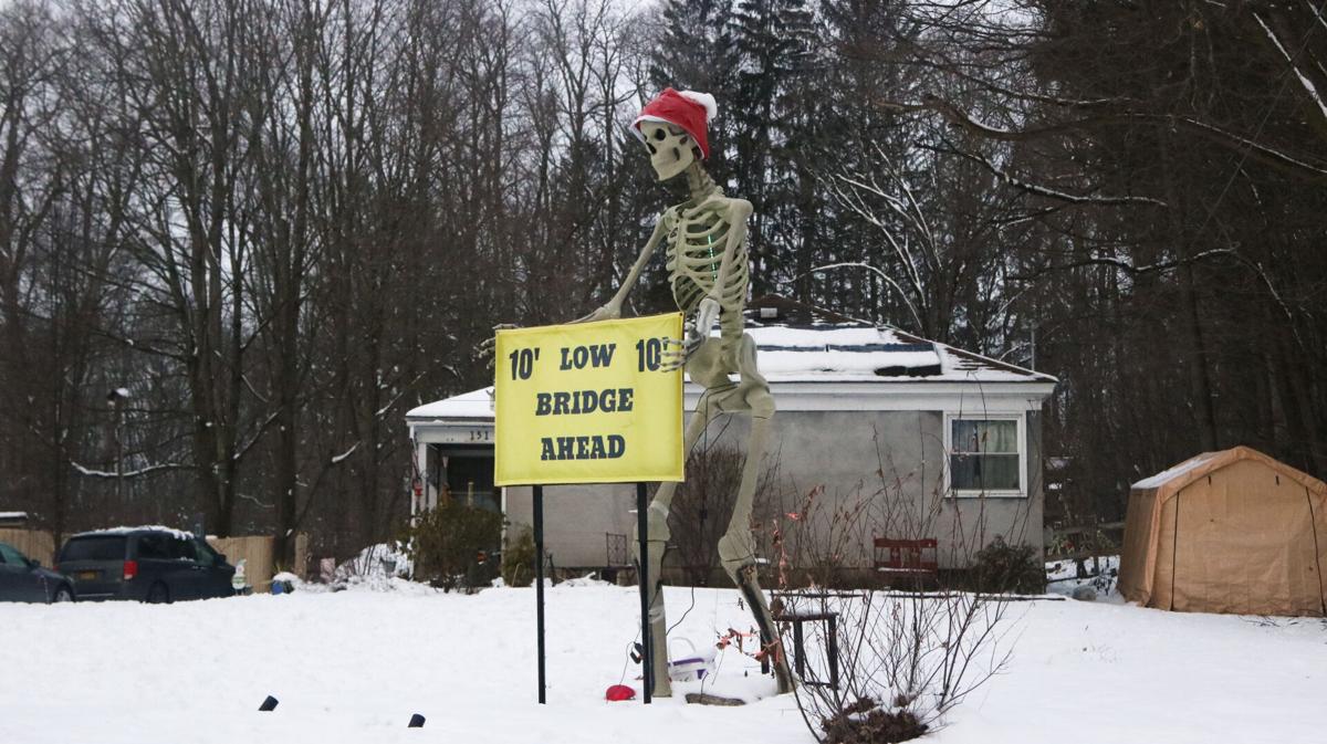 Crazy Carl' has serious message for truckers in Glenville, News