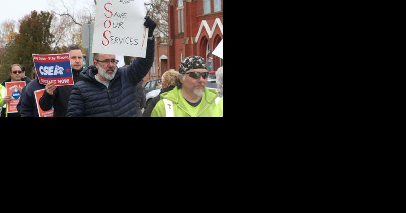 Union demands 'respect' at Fulton County building picket | leaderherald - Vimarsana News