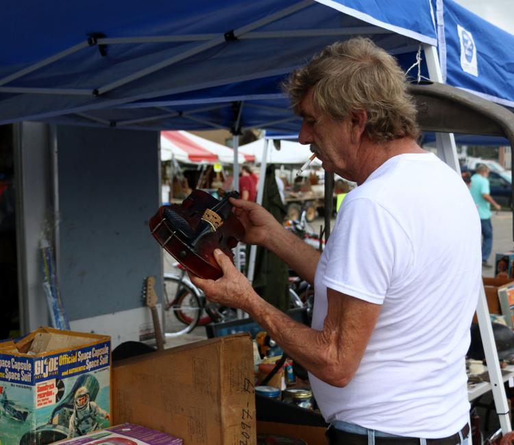 List 93+ Pictures when is the route 60 yard sale 2017 Sharp