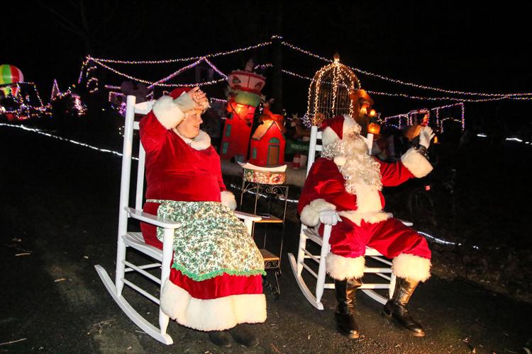 Ironton Christmas Parade 2022 Christmas On Caroline: Adkinses Go All Out For Holiday Season | News |  Dailyindependent.com