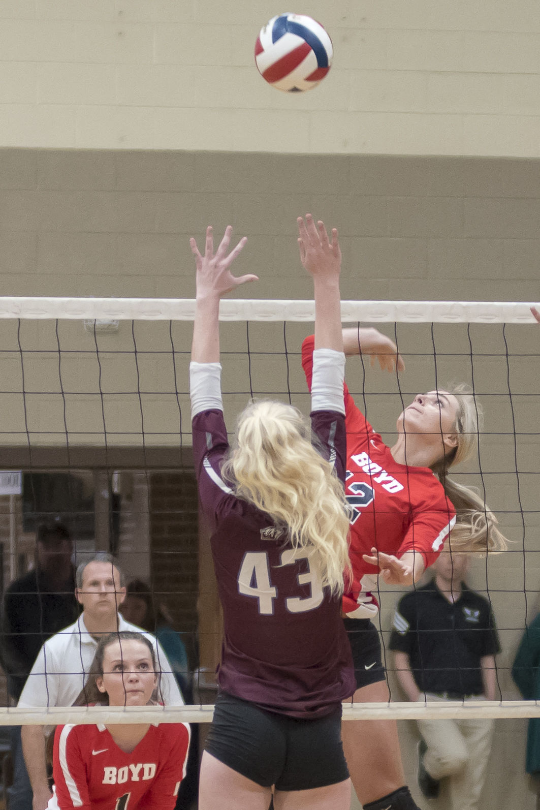 Cameron Terry rises up to challenge Rebecca Stevens .JPG