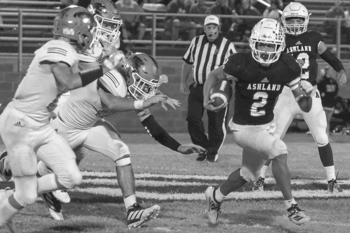 Keonate Pittman looks for the edge.JPG