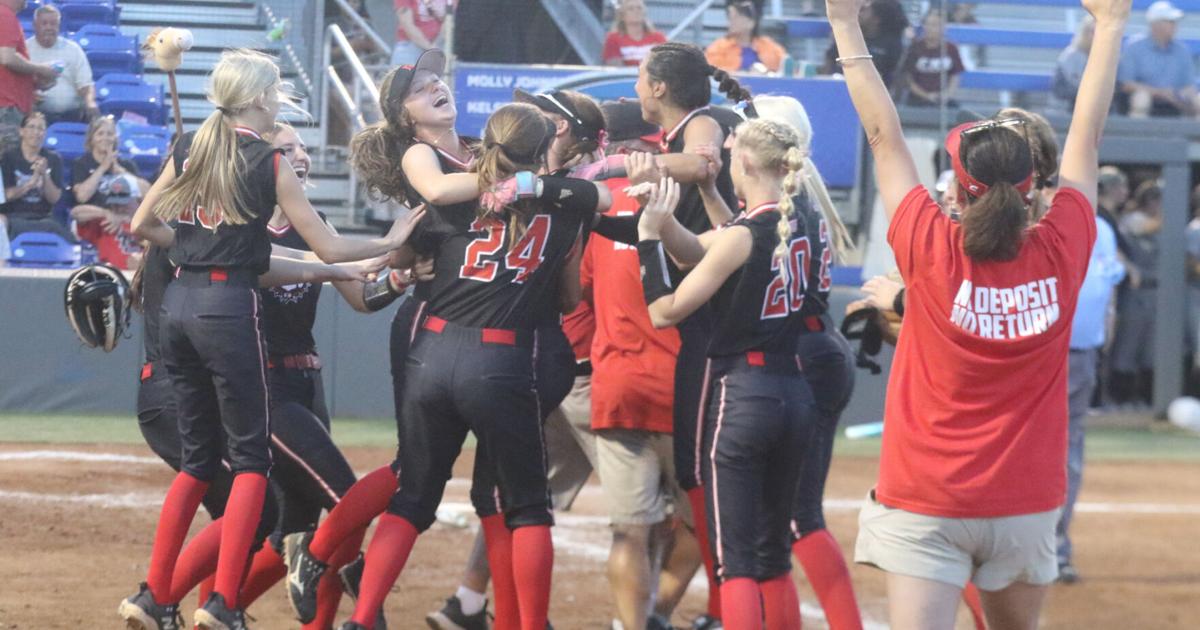 State softball quarterfinals: Patton power: Lawrence freshman homers in the seventh to advance Dawgs to semis