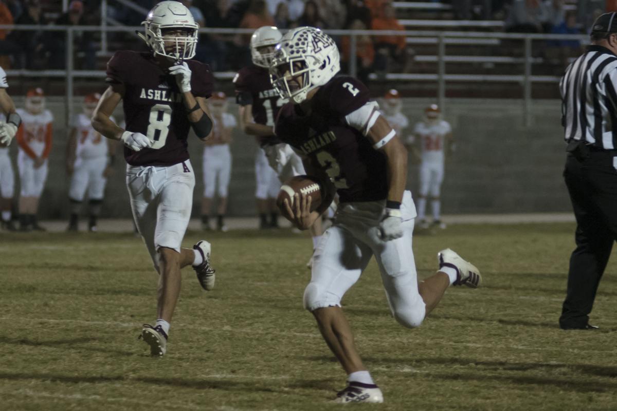 Keonate Pittman races to the endzone for a 29 yd touchdown.JPG
