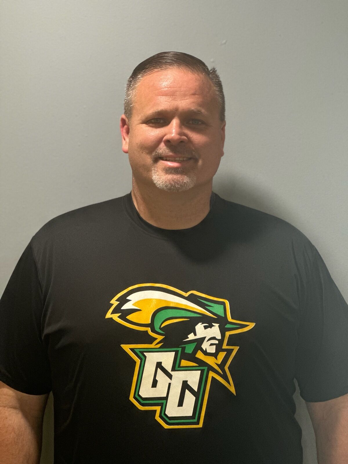 Going Green: Musketeers name Ruggles new girls basketball coach