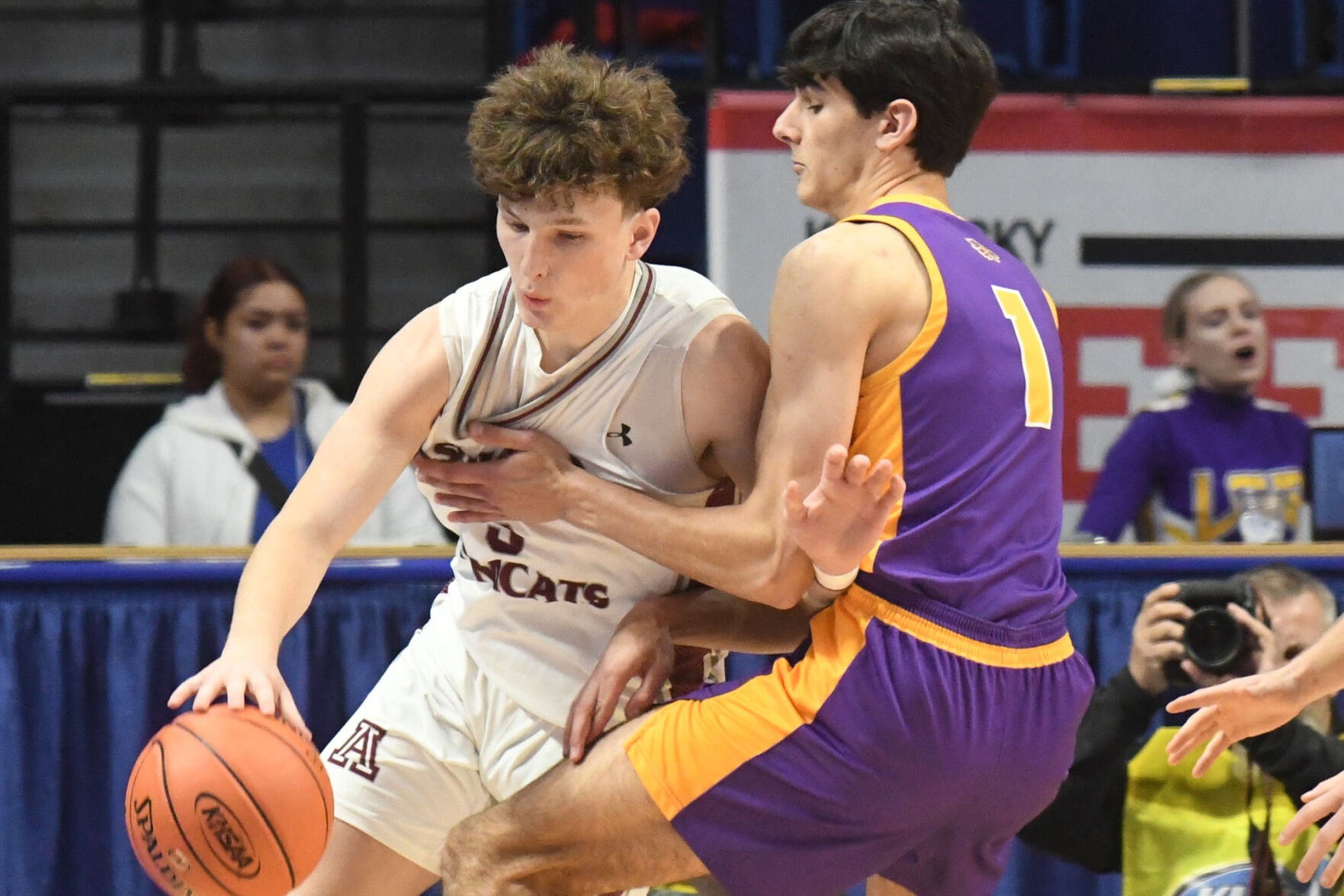 Lyon County Triumphs Over Ashland in Boys Sweet Sixteen Opener with a Last-Minute Rally