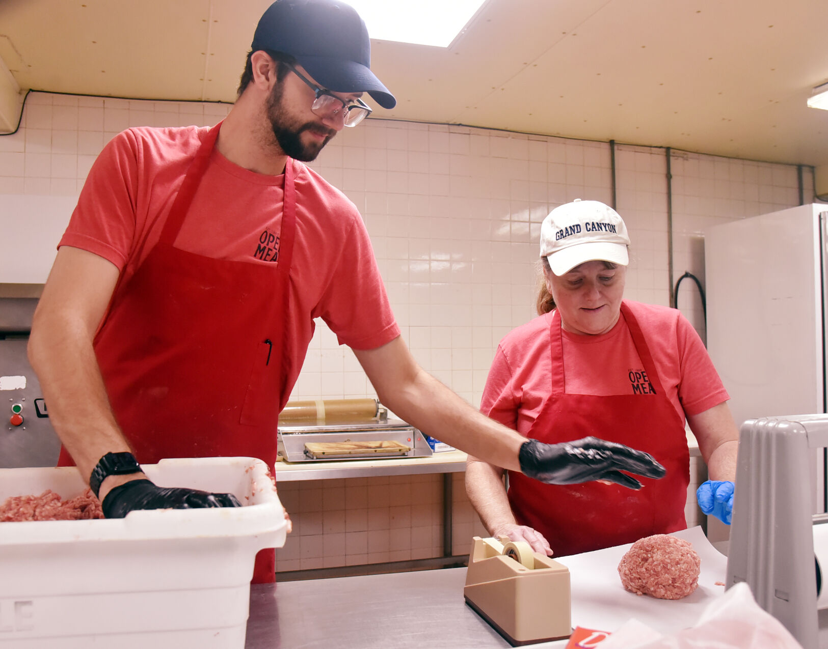 Couple reopens longstanding butcher shop | News | dailyindependent.com