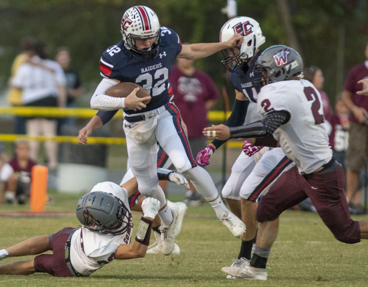 Barrelin’ through: East beats West, 39-34 | Sports | dailyindependent.com