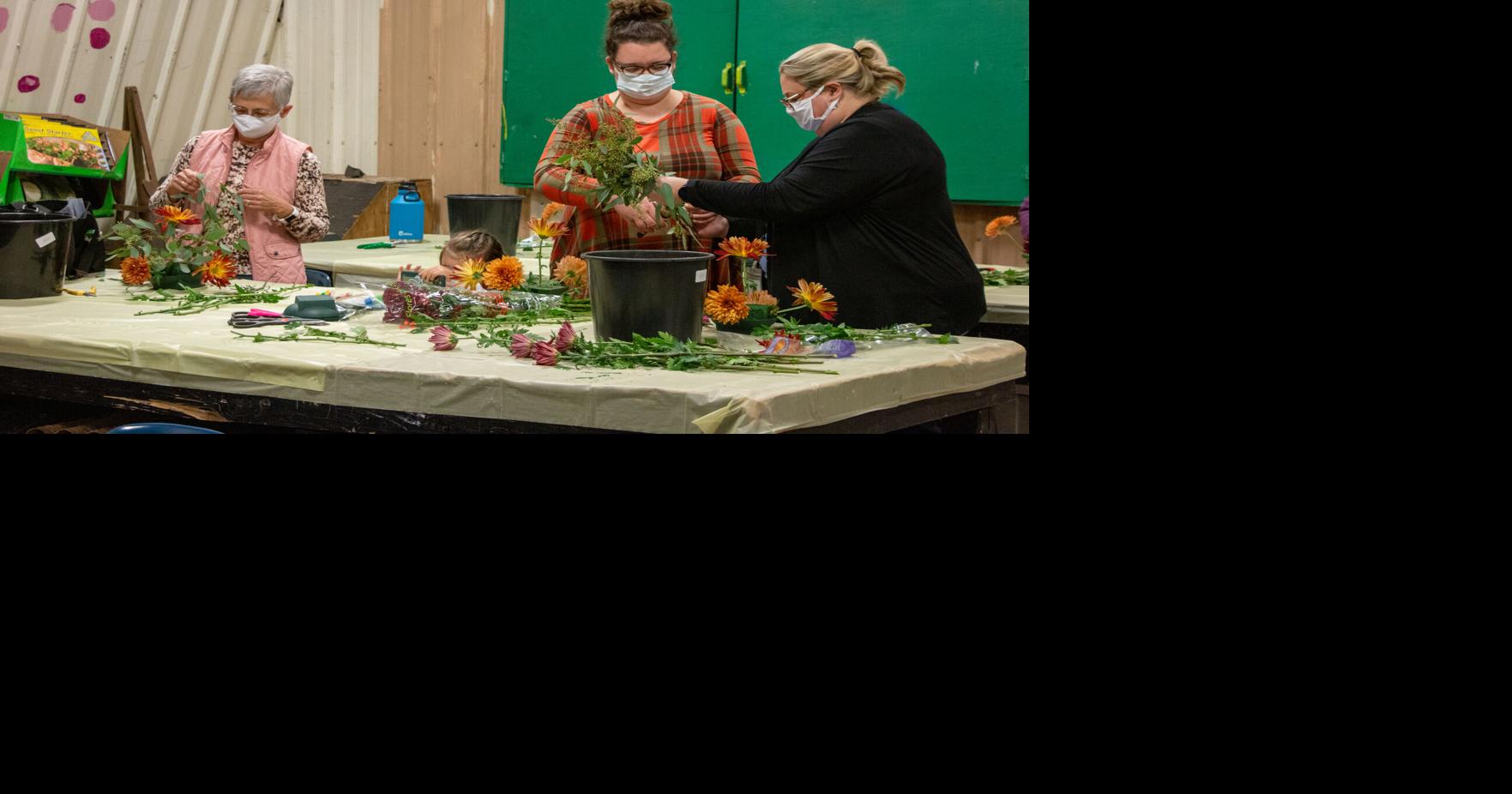 Florals and friends Boyd’s Blooms, Horticulture program hosts floral