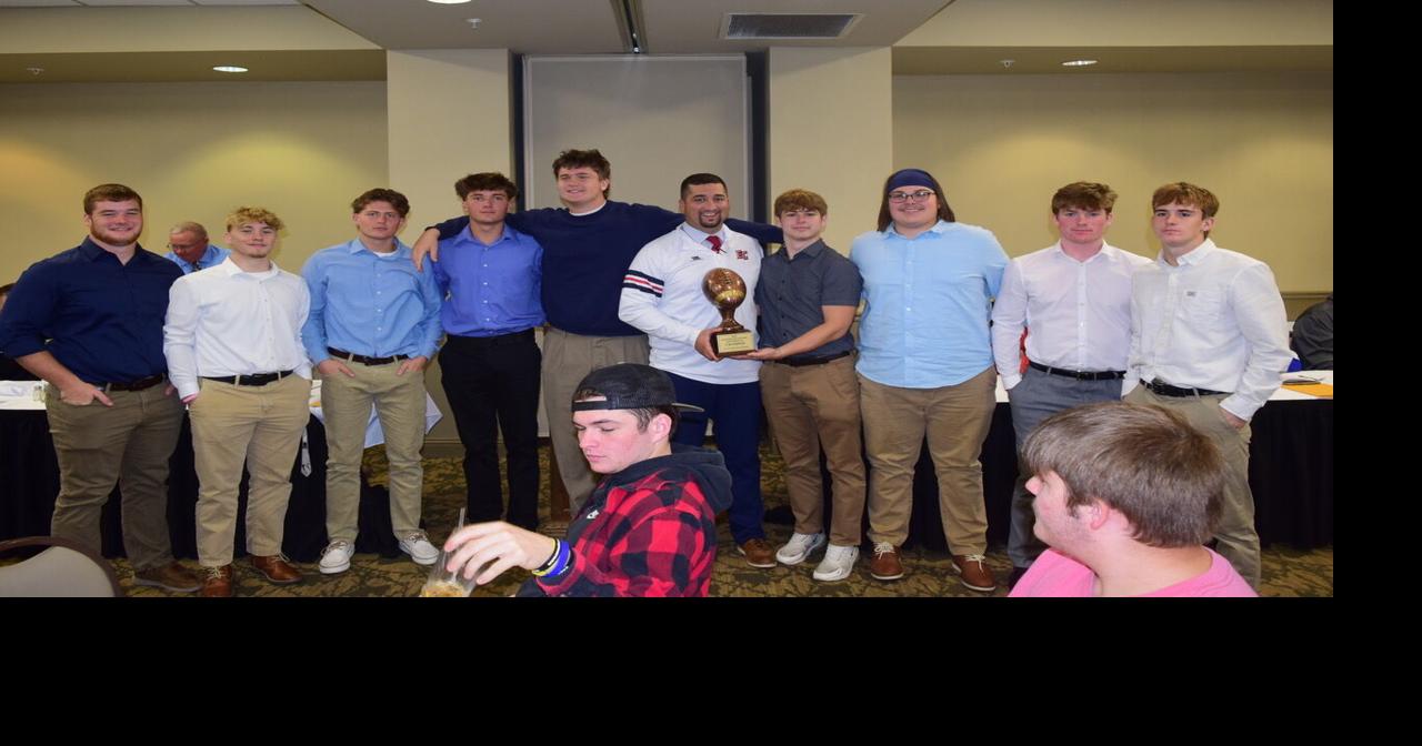 EKC banquet serves up winners Raiders take team title; Champlin