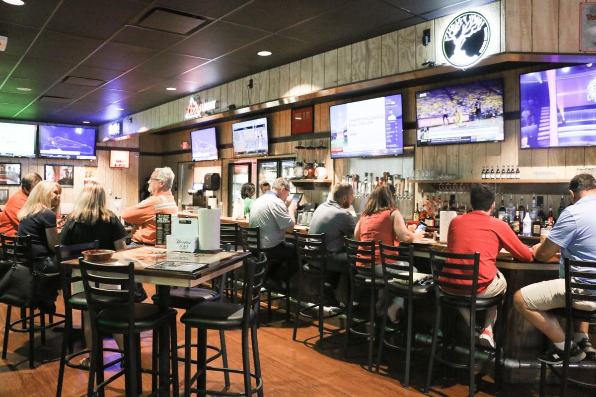 Wings Etc. opening in Russell News