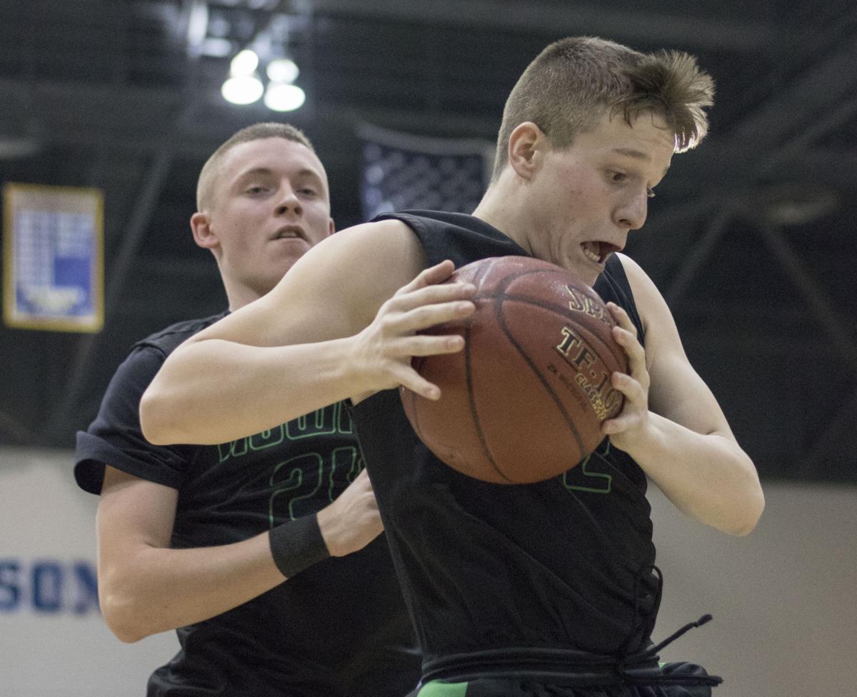 16th Region Boys Semifinal West Carter v Rowan