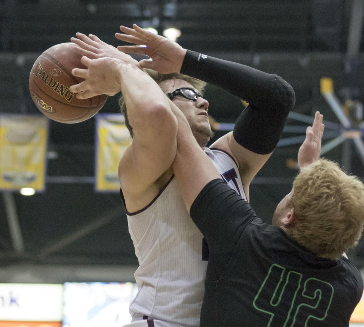 16th Region Boys Semifinal West Carter v Rowan