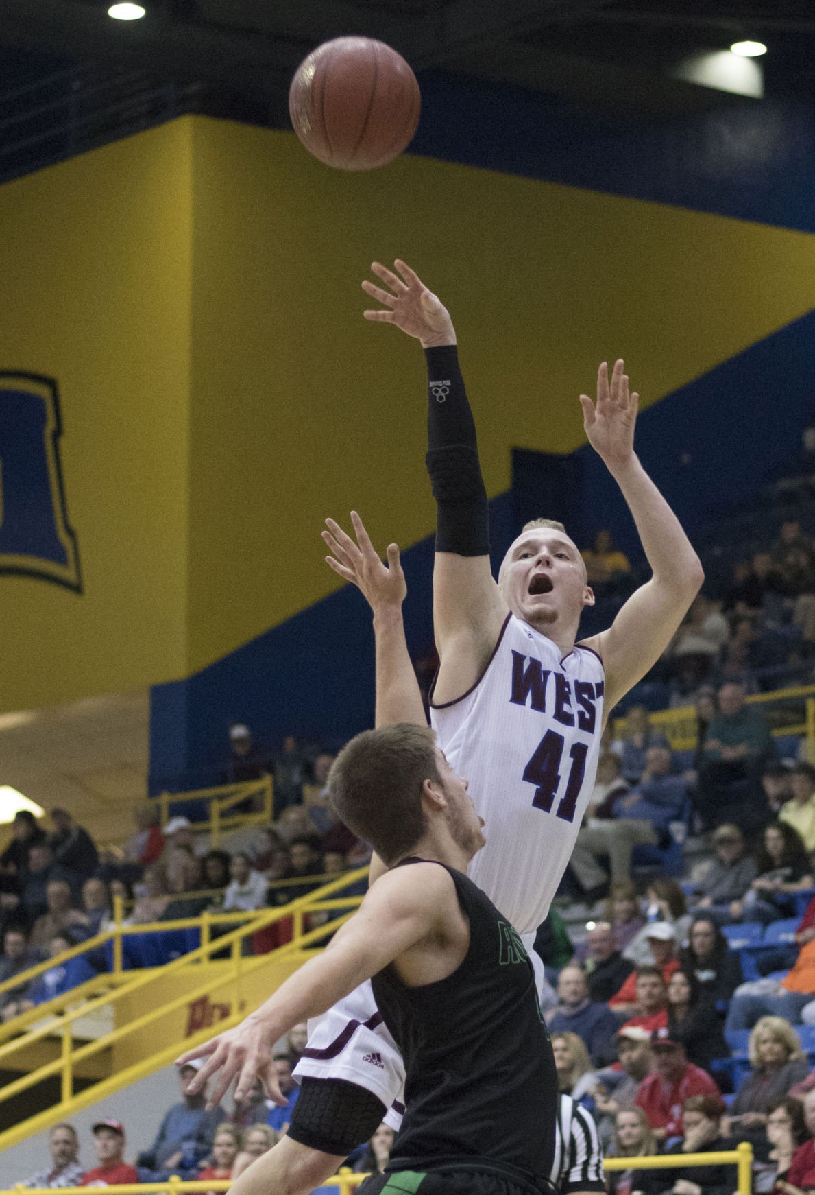 16th Region Boys Semifinal West Carter v Rowan
