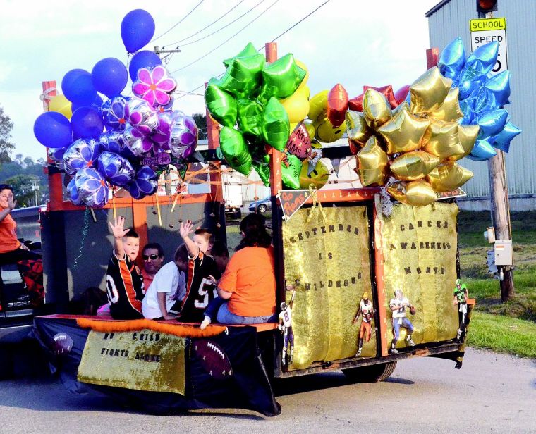 PHS mascot raises awareness of childhood cancer – The Mercury