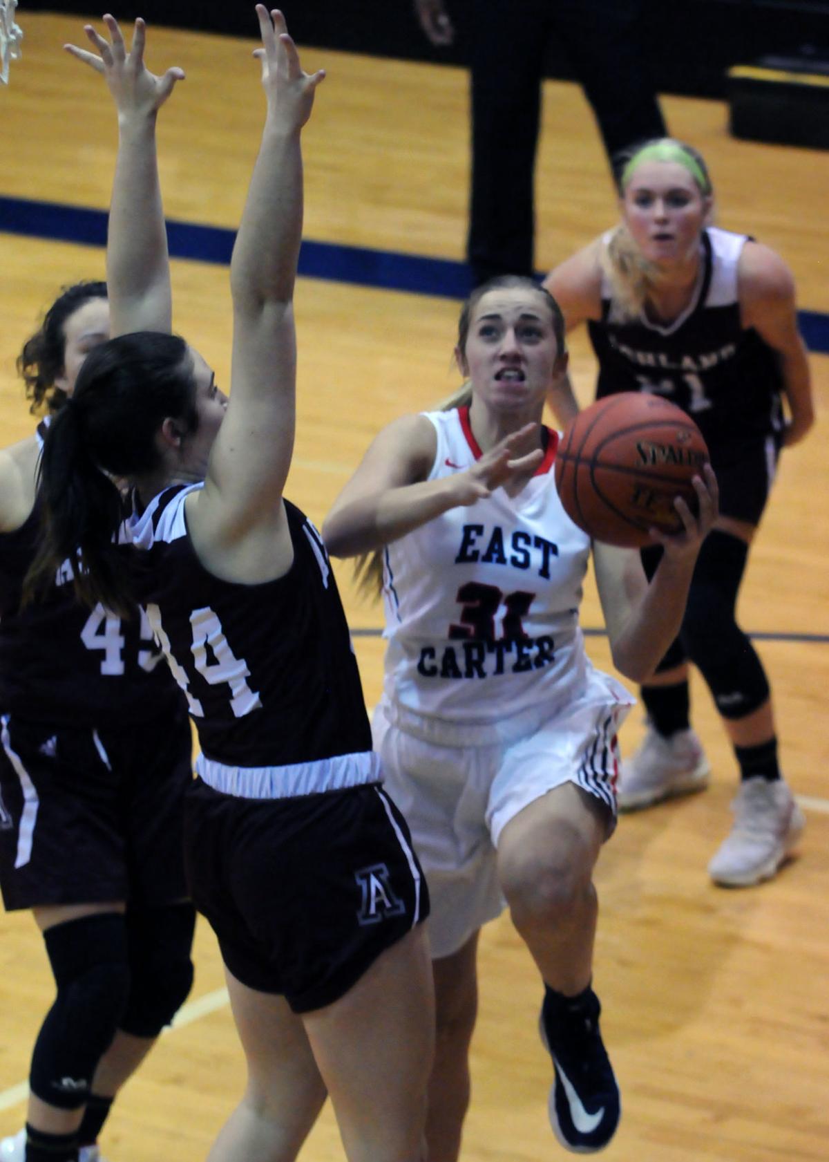 Kittens Back In Gear Ashland Returns Form Layoff To Beat East