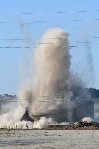 Kentucky Power implodes Big Sandy Unit 2 cooling tower, Local News