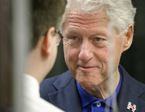 Bill Clinton stumps for wife in Morehead | News | dailyindependent.com