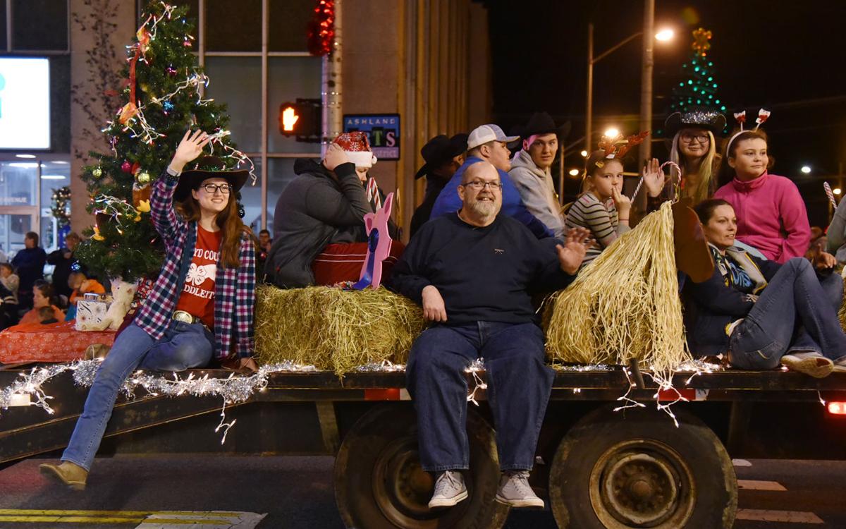 Ashland Christmas Parade 2022 Ashland Christmas Parade Photos