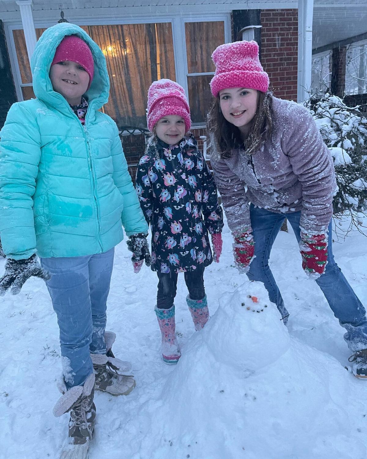 0108kidssnow17.jpg