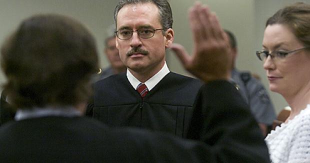 Davis sworn in as circuit judge | Local News | dailyindependent.com