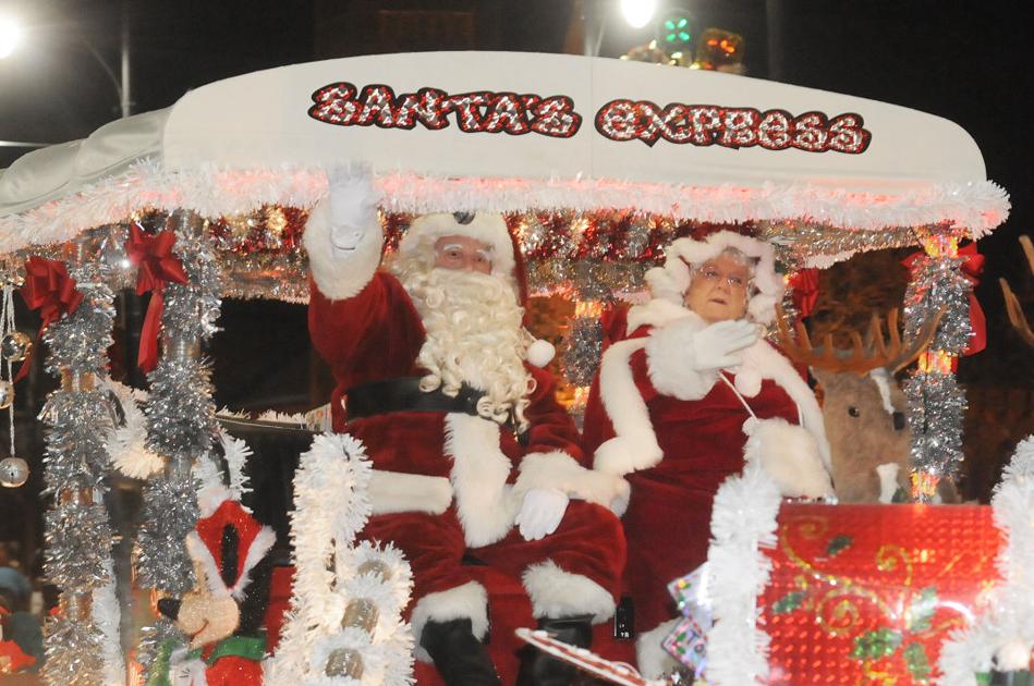 Ashland Christmas Parade crowds downtown streets News