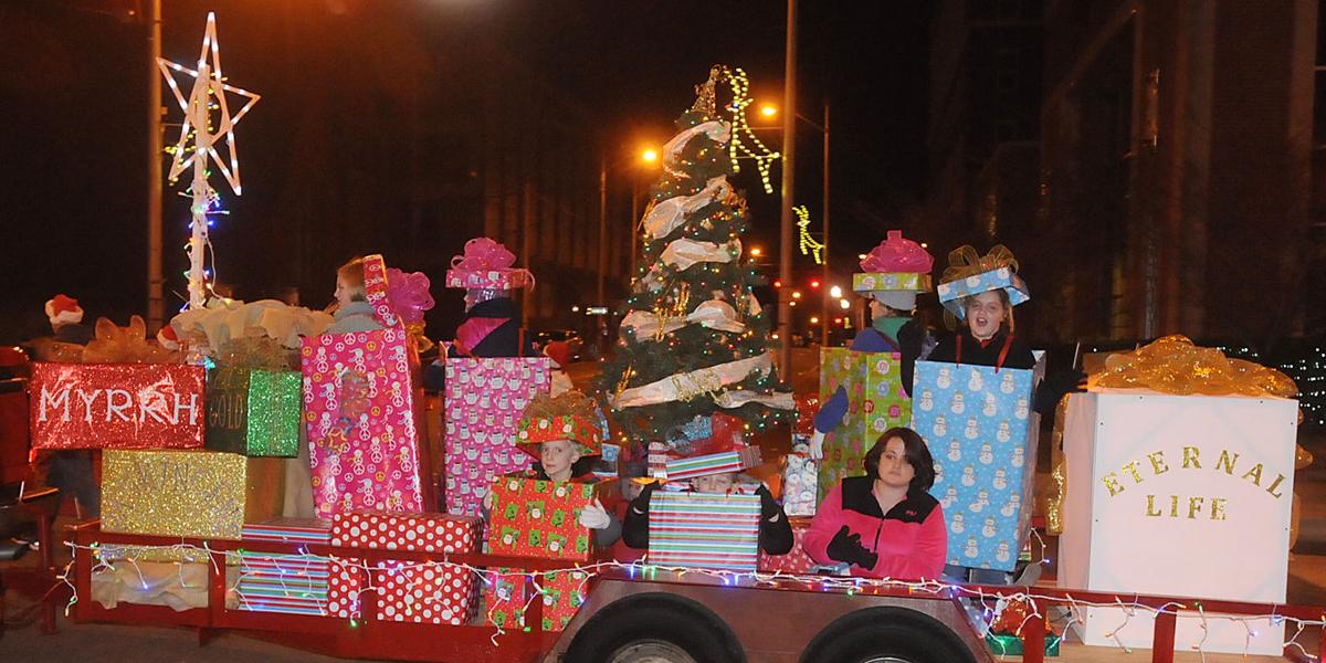 Ashland Christmas Parade 2022 Ashland Christmas Parade crowds downtown streets News
