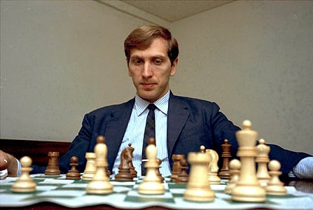 Amazing Chess Game : Boris Spassky vs Bobby Fischer - World Ch. 1972 - Game  1 - Huge blunder! 