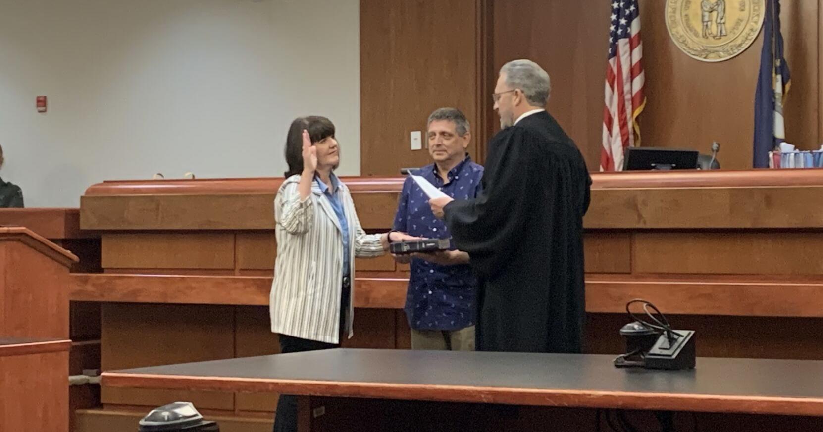 Sergent sworn in as circuit court clerk - Vimarsana News