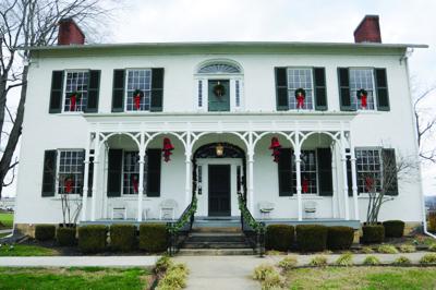 house mcconnell open dailyindependent decorated goldy independent kevin daily christmas a052 11e5
