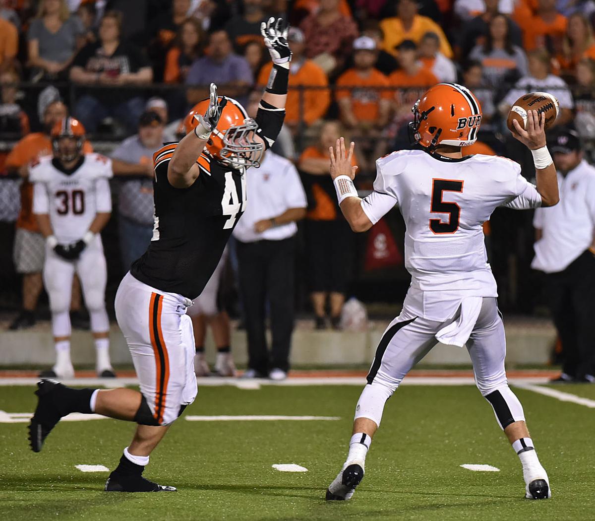 Pirates Pulverize Ironton 48 3 Sports Dailyindependent Com