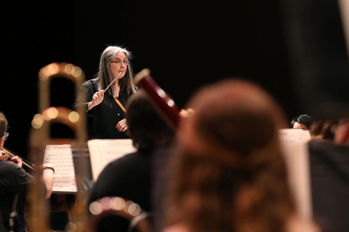 Waving Her Magic Baton Mu Music Professor Performs Leadership Role In Arts Community News Dailyindependent Com