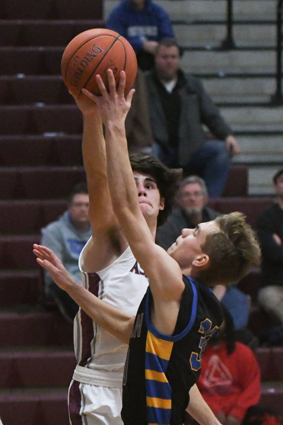 Ashland defeats Morgan County 69-52: Zander Carter leads with 31 points
