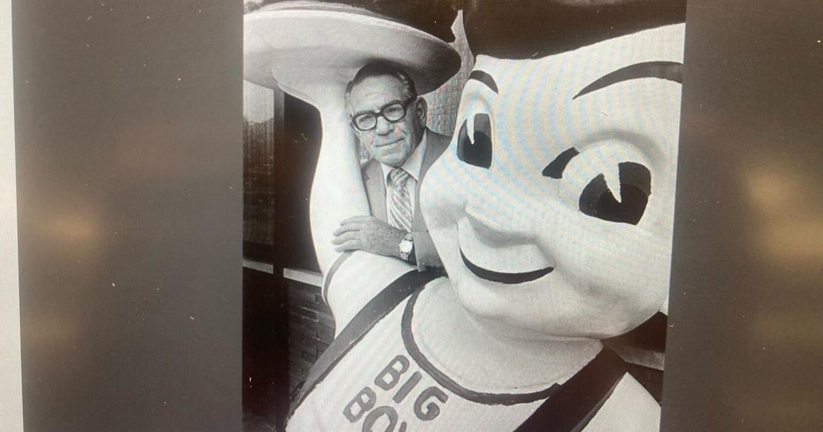 Shoney's founder thrived in football, business