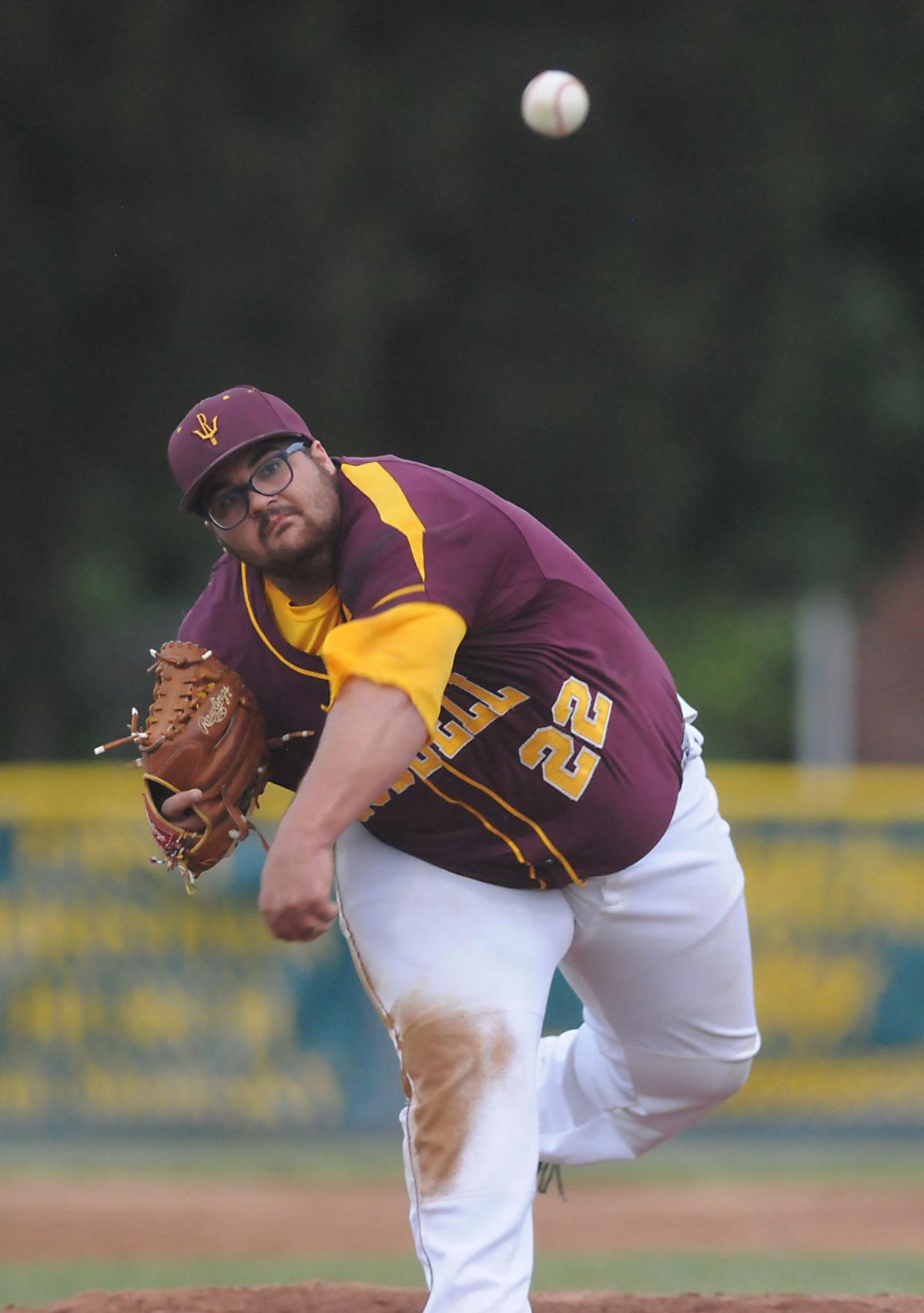 63rd District baseball Devils plunk Greenup, Musketeers pluck game