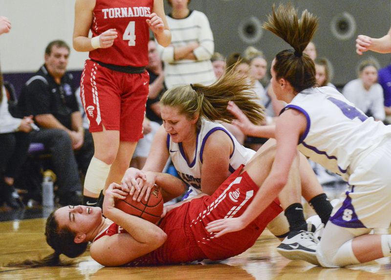 Ayres keys late run for Red Tornadoes | Local Sports | dailyitem.com