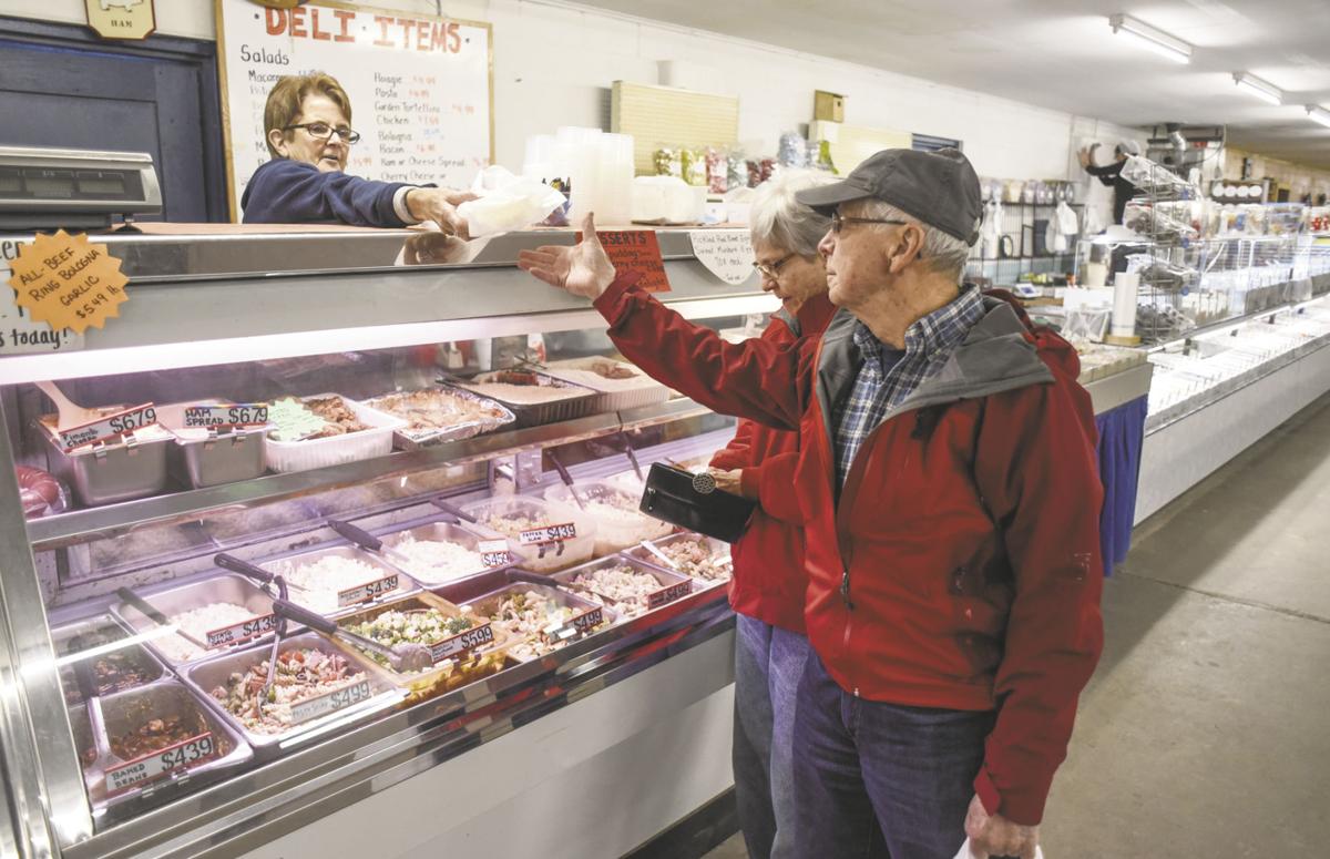 Lewisburg Farmers Market serving customers despite virus fears