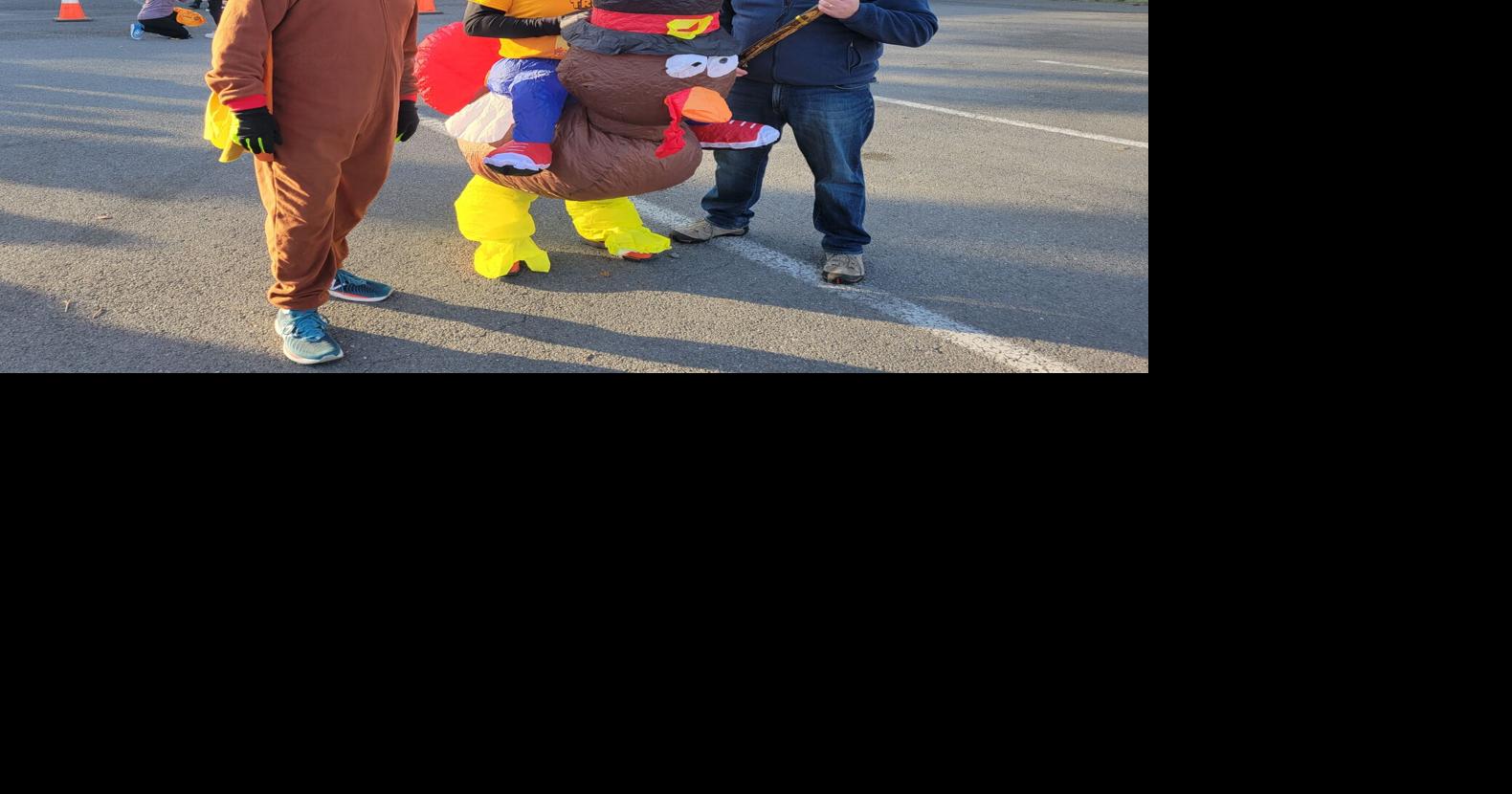 Turkey Trot draws crowd | News | dailyitem.com