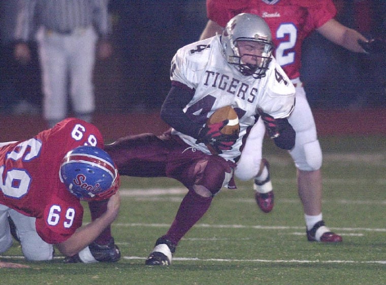 High school football: Selinsgrove rolls over East Juniata in District 4