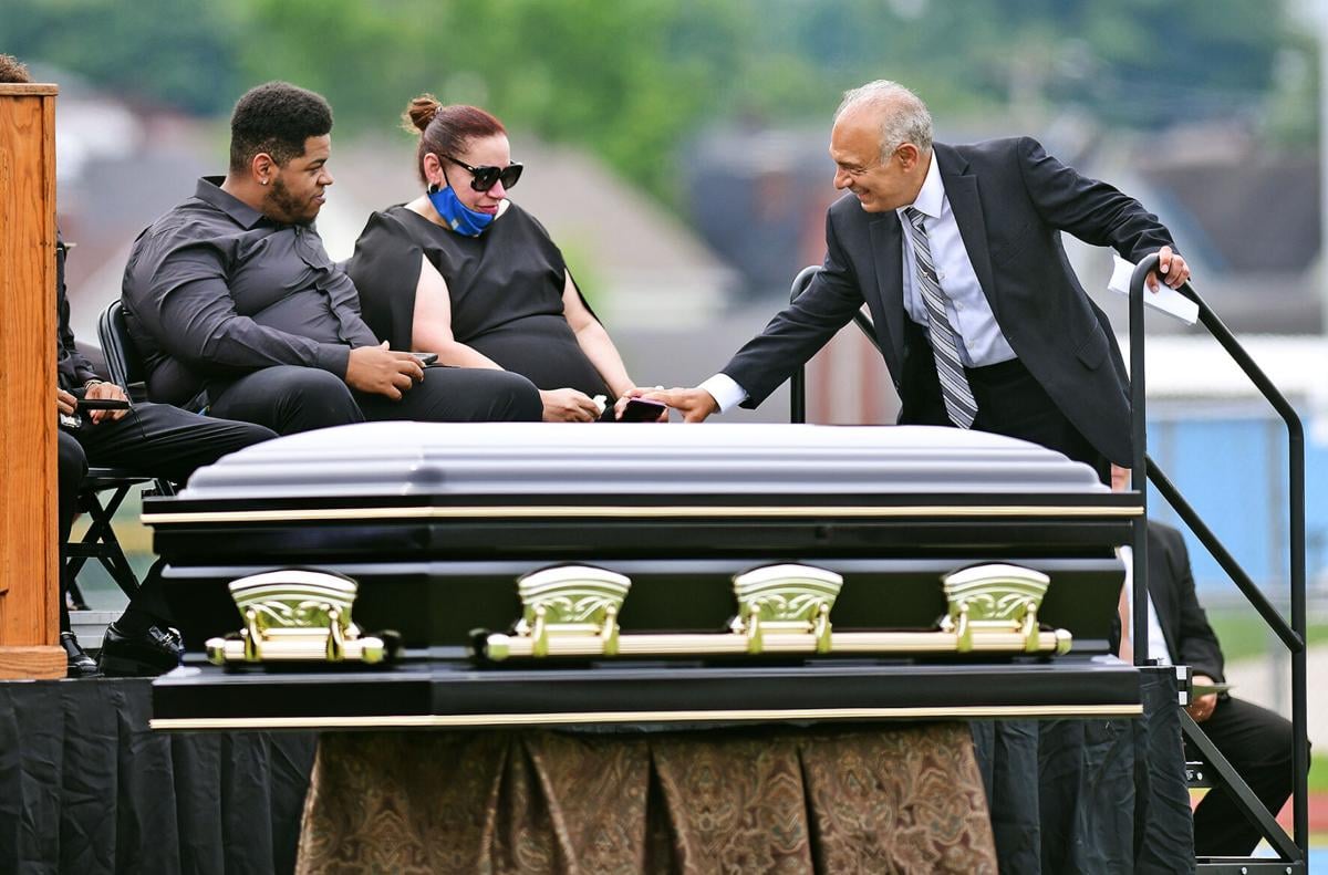 Carlton Haselrig Funeral | Trojan Stadium | Pat Pecora