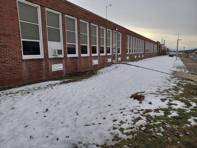 Prospective buyers tour Turbotville Elementary School News