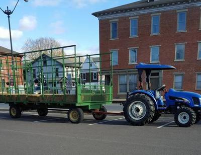 Sunbury Hayride Starts At Mcguigan S On Saturday Applause Dailyitem Com