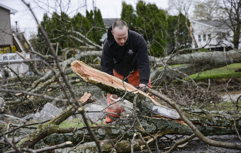 Tornado touchdown, power loss hit Valley
