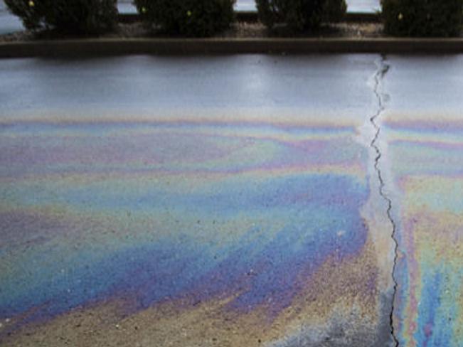 Oil Leak From Disabled Truck Cleaned Up In Milton Local News