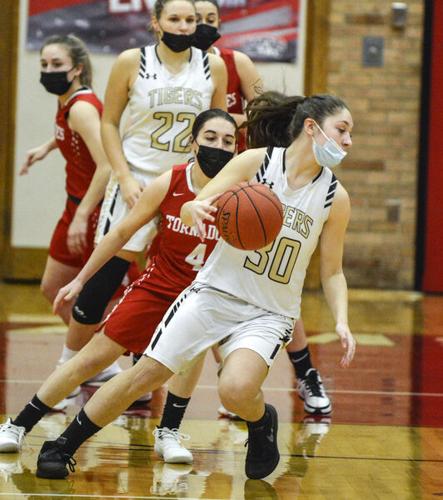 Renno's play late lifts Tornadoes | Local Sports | dailyitem.com