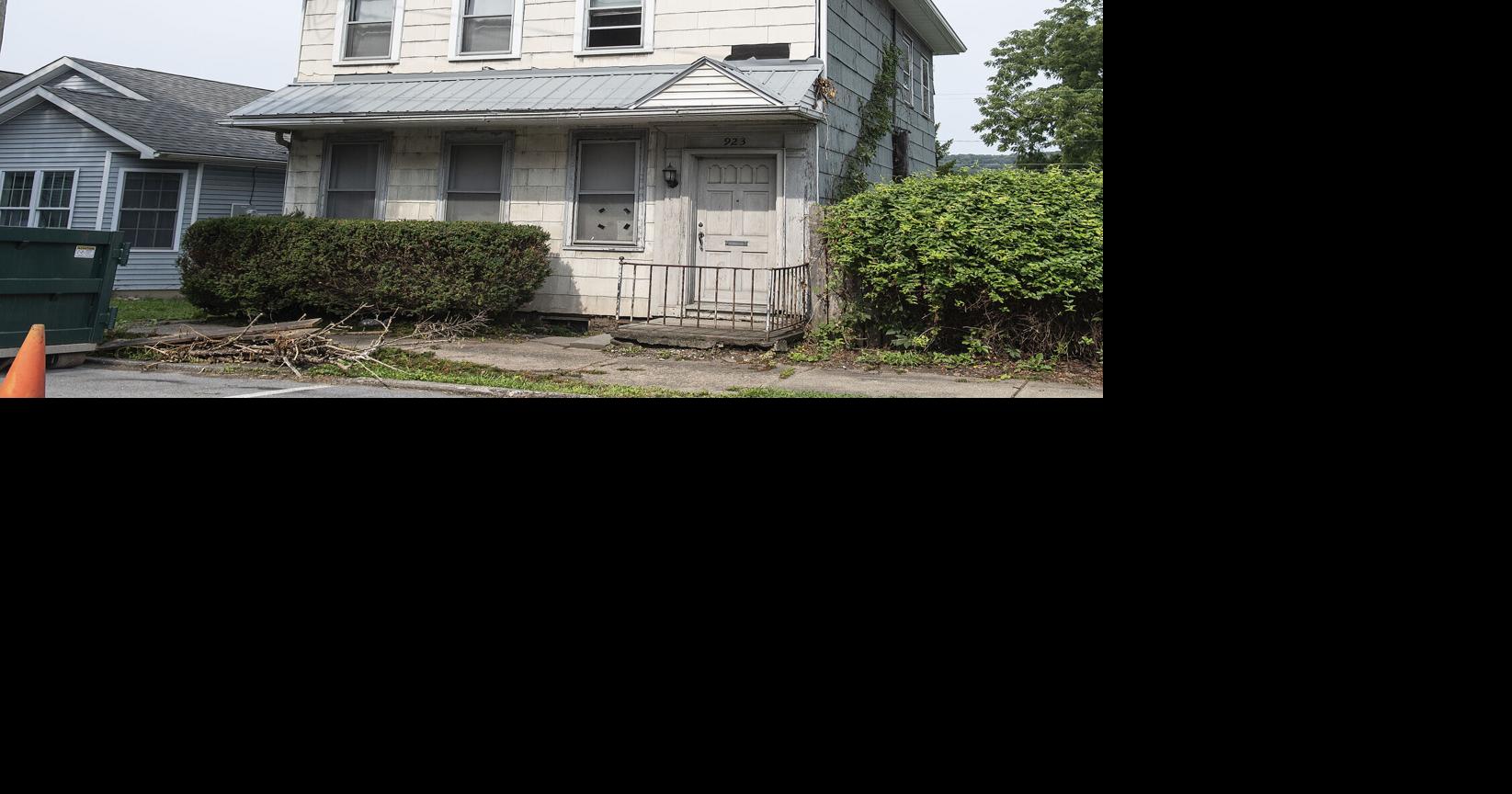 Sunbury to auction off Edison Avenue home